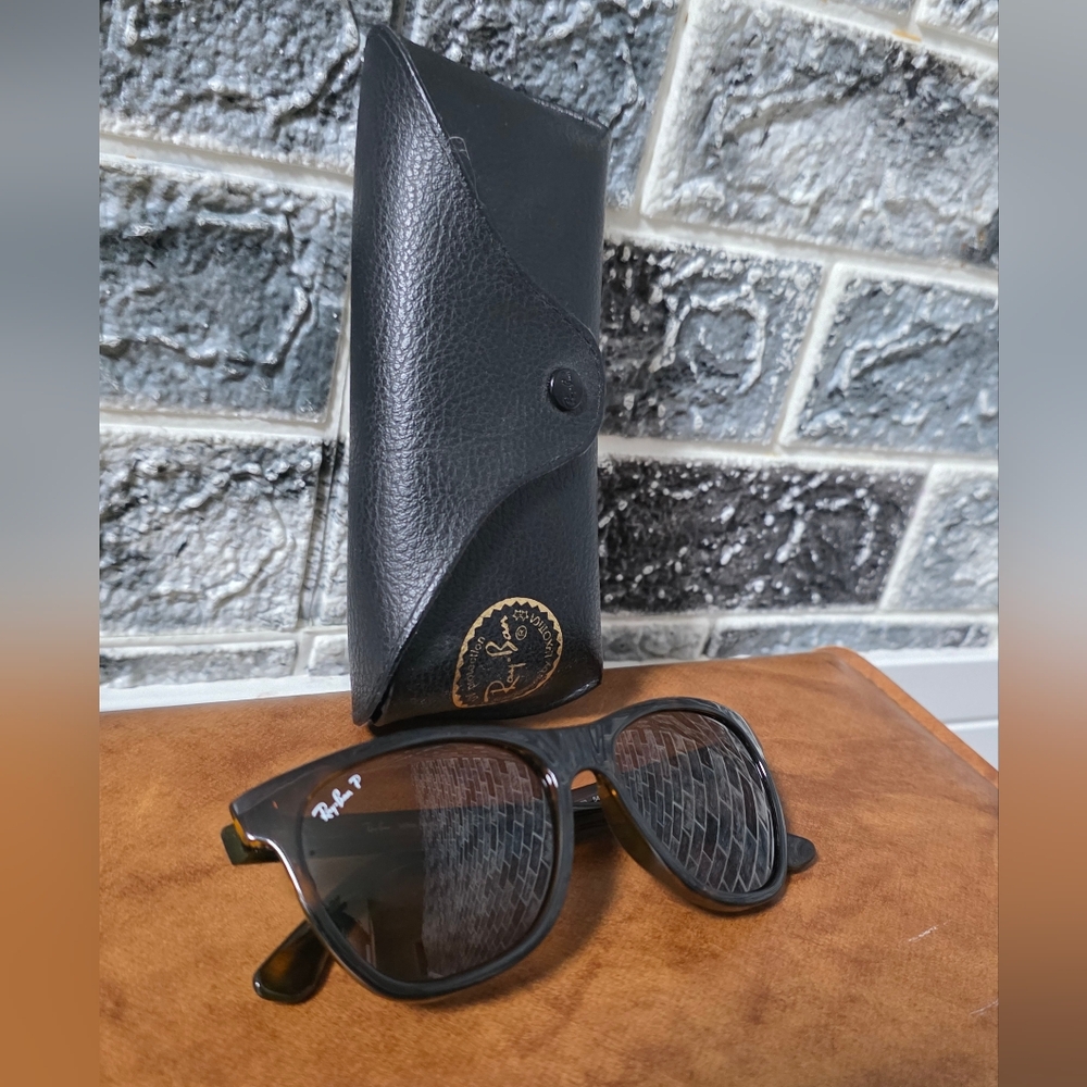 Ray-Ban Brown Sunglasses with Case - Picture 7 of 8
